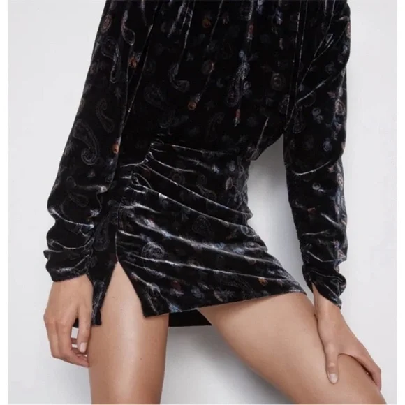 NWT ZARA PAISLEY PRINT VELVET MINI DRESS - Picture 2 of 6